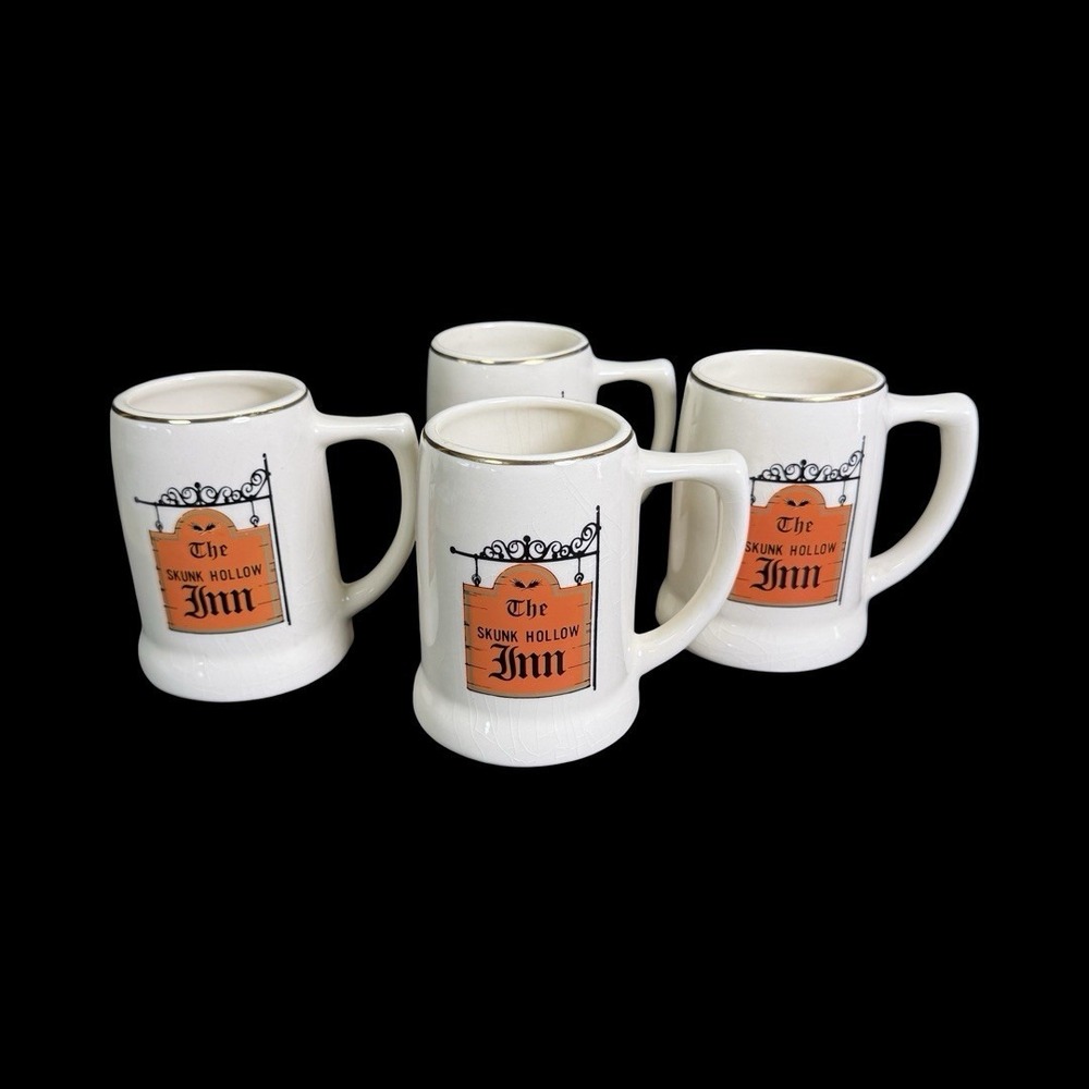 Cottagecore Tavern Style Beer Mug Skunk Hollow Inn Set of 4‎